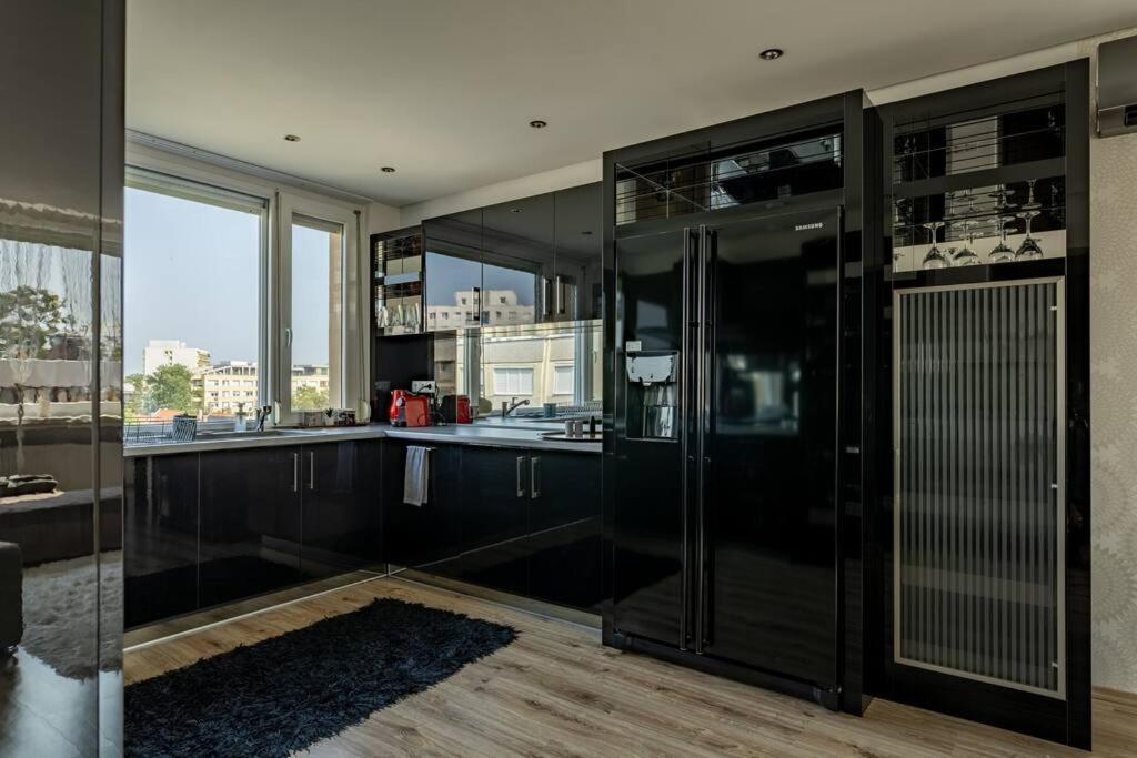 Martonfalvi Penthouse W Jacuzzi Debrecen Buitenkant foto